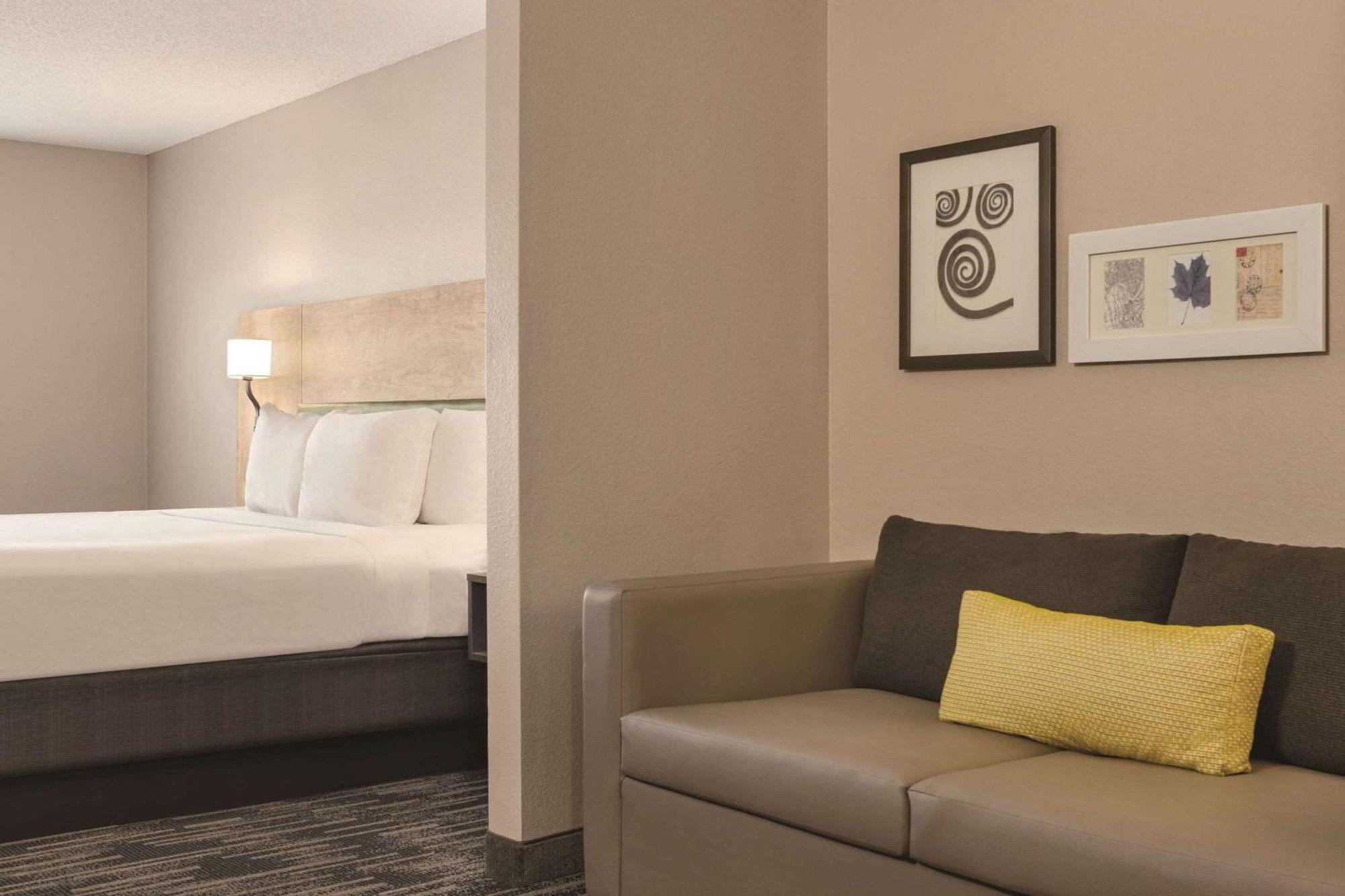 Country Inn & Suites By Radisson, St Cloud East, Mn Saint Cloud Dış mekan fotoğraf