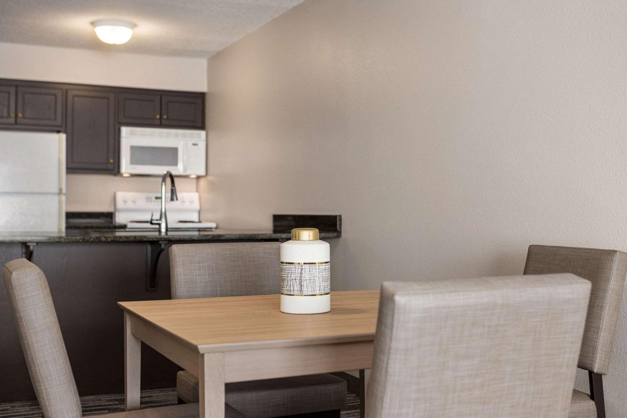 Country Inn & Suites By Radisson, St Cloud East, Mn Saint Cloud Dış mekan fotoğraf