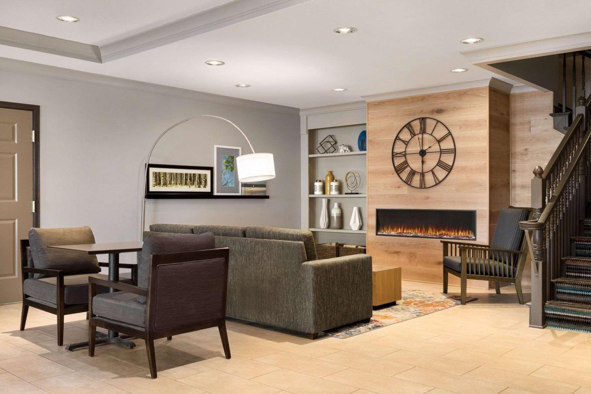 Country Inn & Suites By Radisson, St Cloud East, Mn Saint Cloud Dış mekan fotoğraf